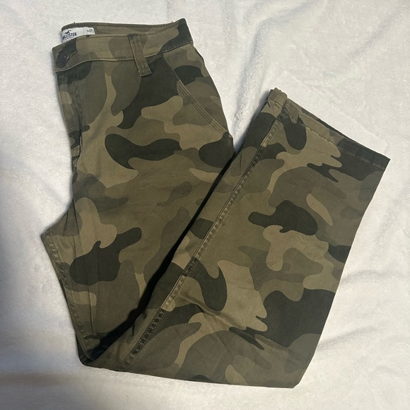 Hollister Camo High-rise utility dad pants - Picture 1 of 4
